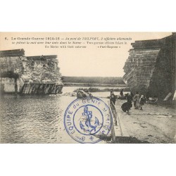 77 TRILPORT. Le Pont détruit avec auto dans la Marne.