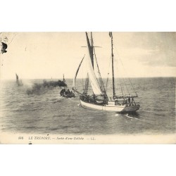 76 LE TREPORT. Sortie d'une Goëlette de Pêcheurs 1913