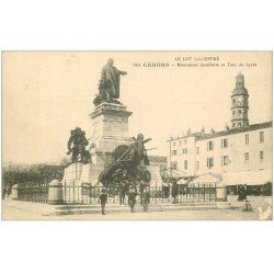carte postale ancienne 46 CAHORS. Monument Gambetta et Tour du Lycée. Tir Bonbonnerie (défaut)