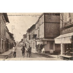 31 GRENADE-SUR-GARONNE. Alimentation et Tabac rue de la République 1915