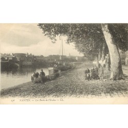 44 NANTES. Tonneliers et Péniche sur bords l'Erdre