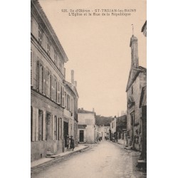 17 Île d'Oléron SAINT-TROJAN-LES-BAINS. Eglise rue de la République 1932