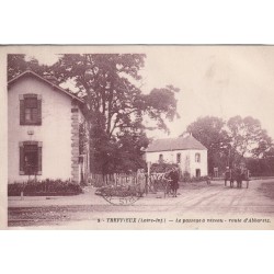 44 TREFFIEUX. Garde barrières Passage à niveau route d'Abbaretz 1935