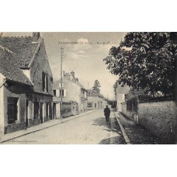 78 GARANCIERES. Cycliste rue de l'Eglise 1925