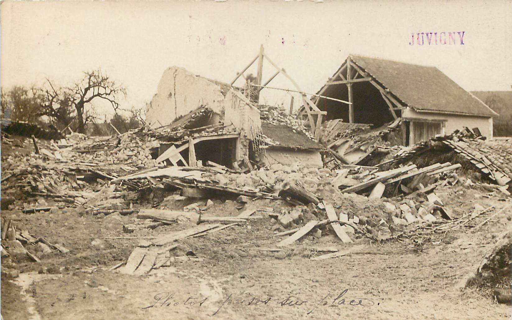 02 JUVIGNY. Rare Maisons en ruine 1918