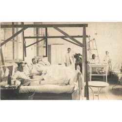 16 COGNAC. Rare Photo Carte Postale Blessés à l'Hôpital militaire. Photographie Lavaud à Cognac