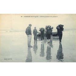 17 Débarquement du Poisson par des Pêcheurs 1909