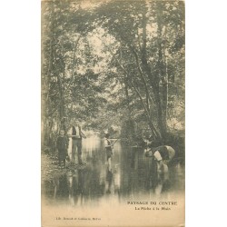 19 BRIVE. La Pêche à la Main paysage du Centre. Pêcheurs et Poissons vers 1900