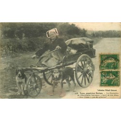 29 QUIMPER. La Chanteuse sur attelage deux chiens 1917