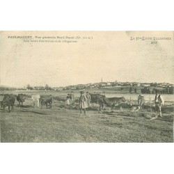 43 PAULHAGUET. Vue sur des Paysans éleveurs de vaches