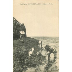 40 CAP-BRETON-SUR-MER. Pêcheurs de Moules