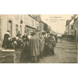 50 PONTORSON. Le Marché aux Porcs et Cochons vers 1900