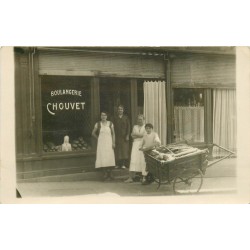 PARIS XVIII°. Boulangerie Chouvet 84 Avenue de Saint-Ouen. Photo carte postale