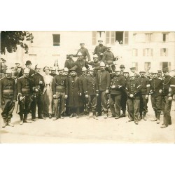 92 LA GARENNE-COLOMBES. Les Sapeurs Pompiers. Photo carte postale par Duvau vers 1910