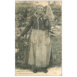 carte postale ancienne 46 LE LOT PITTORESQUE. Fileuse des Causses. Vieux Métiers