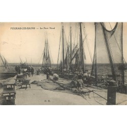 17 FOURAS-LES-BAINS. Bateaux de Pêche dans le Port Nord 1905