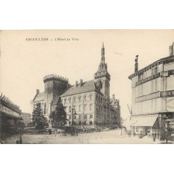 16 ANGOULÊME. Hôtel de Ville et à la Tricoteuse 1918