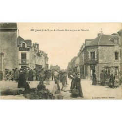 2 x cpa 35 JANZE. Grande Rue un jour de Marché et Carrefour de la Pompe 1926