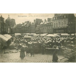 22 GUINGAMP. Jour de Marché Place du Centre 1916 grosse animation