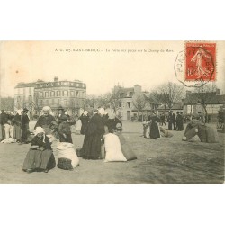 22 SAINT-BRIEUC. Foire aux puces Champ de Mars 1907