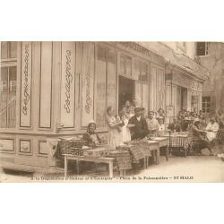 35 SAINT-MALO. Dégustation Huîtres et Escargots Place de la Poissonnière