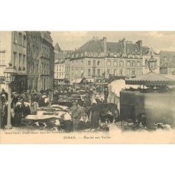 2 x cpa 22 DINAN. Marché aux Vaches et Pharmacie rue de l'Apport