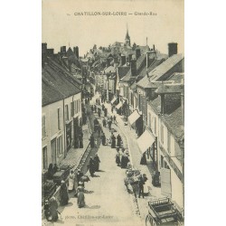 45 CHATILLON-SUR-LOIRE. Grande Rue bien animée 1918