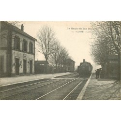 70 CORRE. Arrivée du Train avec locomotive à vapeur en Gare