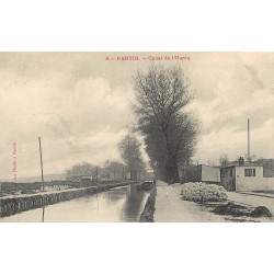 2 x cpa 93 PANTIN. Cycliste sur le Canal de l'Ourcq et Péniche pour transports de pavés