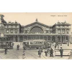 PARIS 10. Autobus ancien et tramway à Impériale Gare de l'Est