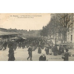 35 RENNES. Jour de Marché Place des Lices 1909
