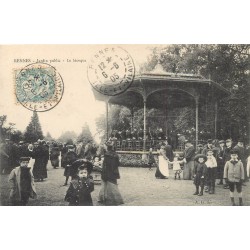 35 RENNES. Le Kiosque du Jardin Public 1905