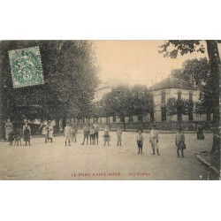 94 LE PARC SAINT-MAUR. Les Ecoles avec nombreux enfants 1907