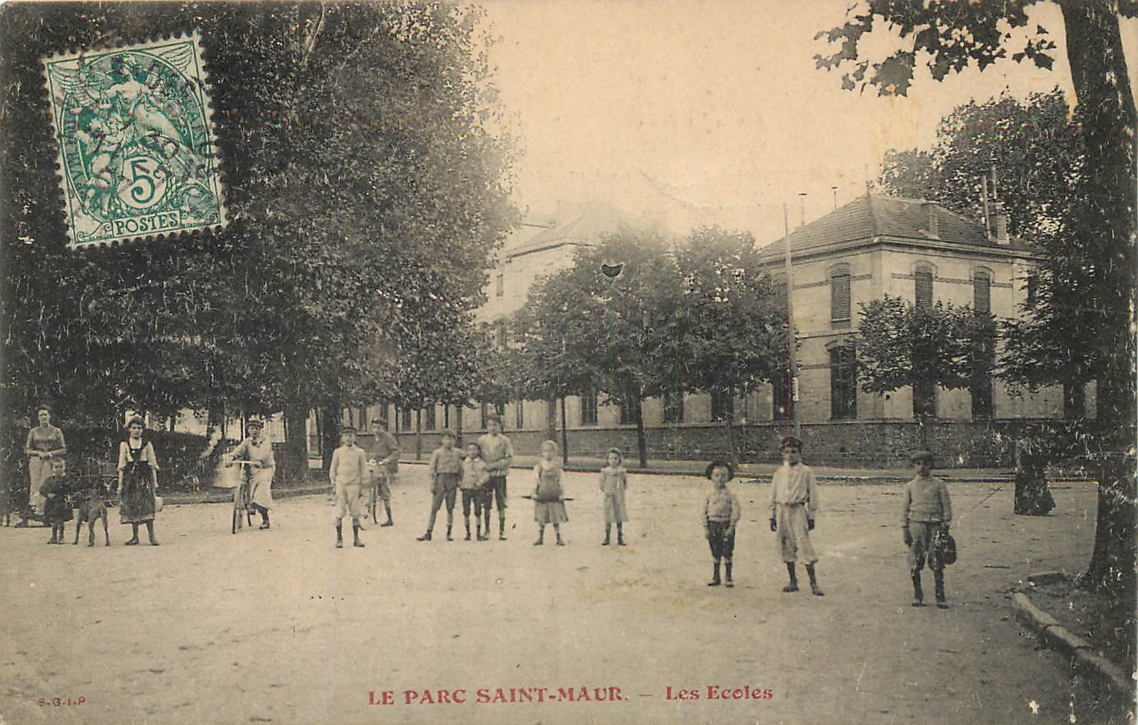 94 LE PARC SAINT-MAUR. Les Ecoles avec nombreux enfants 1907