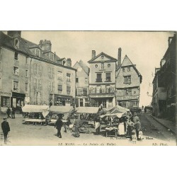 72 LE MANS. Le Palais de Hallai Jour de Marché 1915