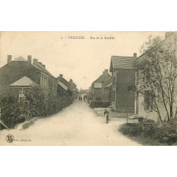 59 FEIGNIES. Rue de la Rouillie animée