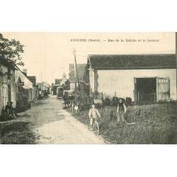 51 ANGLURE. Enfants à vélo Rue de la Brèche et le Secteur 1919