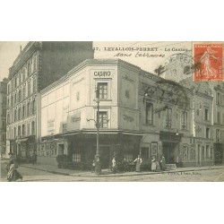 2 cpa 92 LEVALLOIS PERRET. Le Casino bar cinéma 1912 et maison après bombardement des Zeppelins