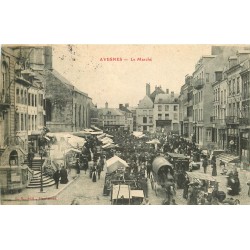 59 AVESNES-SUR-HELPE. Le Marché bien animé 1908