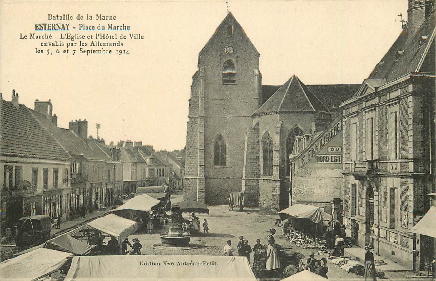 51 ESTERNAY. Le Marché, l'Eglise et Hôtel de Ville sur la Place