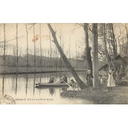 28 CLOYES-SUR-LE-LOIR. Rameur en barque au Bords du Loir 1922