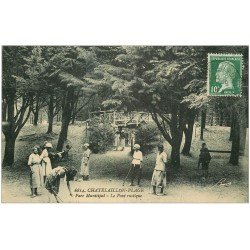 carte postale ancienne 17 CHATELAILLON. Jeux de Croquet sous le Pont rustique Parc 1914