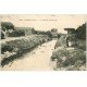 carte postale ancienne 17 CHATELAILLON. Le Canal des Boucheleurs. Moules, Huîtres, Boulots et Crustacés vers 1930...