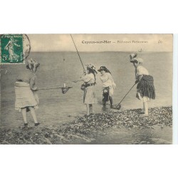 80 CAYEUX-SUR-MER. Pêcheuses Parisiennes 1910