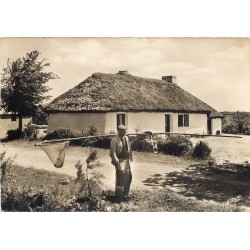 85 LA TRANCHE-SUR-MER. Une Bourine et un Pêcheur de grenouilles 1965