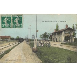 71 MONTRET. Arrivée du Train en Gare animée 1908