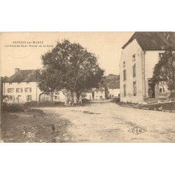 70 VERNOIS-SUR-MANCE. La Grande-Rue route de la Gare animée 1920