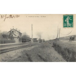 95 PRESLES. Arrivée du Train en Gare et fiacre sur la Route 1910