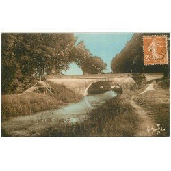 carte postale ancienne 17 LA GIEVE-SUR-MIGNON. Le Mignon et le Pont 1933