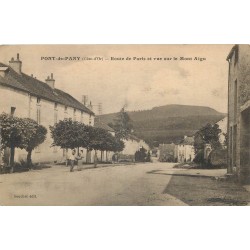 21 PONT-DE-PANY. Route de Paris et vue sur le Mont Aigu